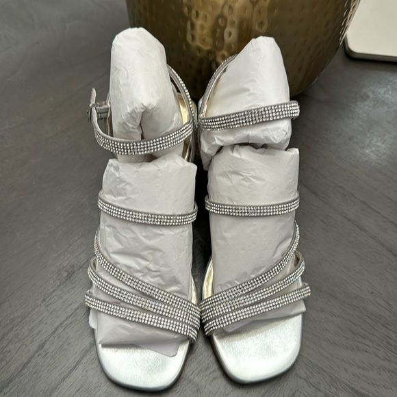 NATURALIZER Niko 2 Ankle Strap Sandals - Picture 7 of 10